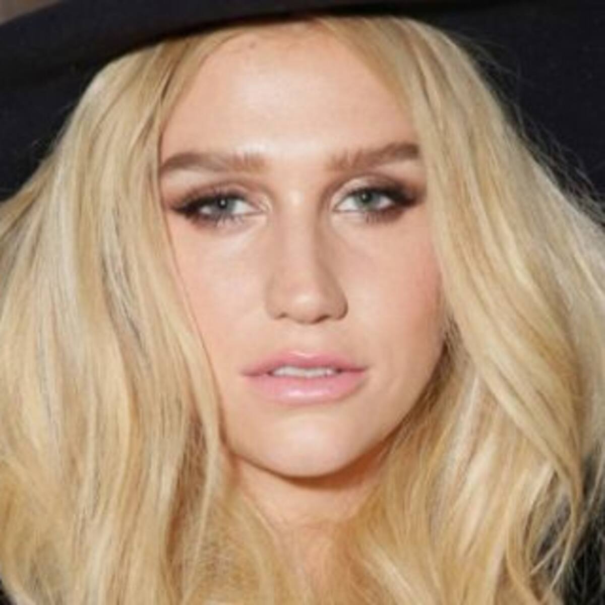 Kesha fue premiada por la comunidad LGBT