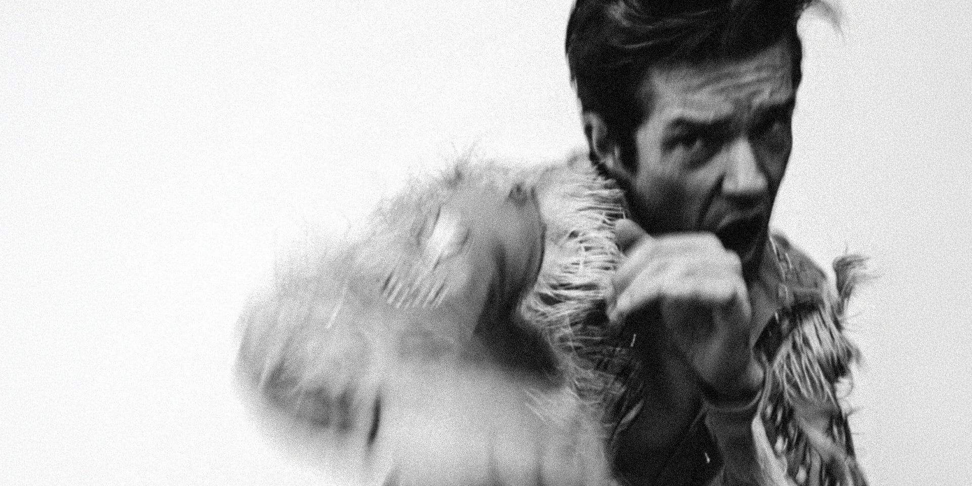 Brandon Flowers, en la portada de su disco Thrasher cortesía de Universal Music