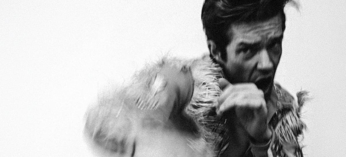 Brandon Flowers, en la portada de su disco Thrasher cortesía de Universal Music