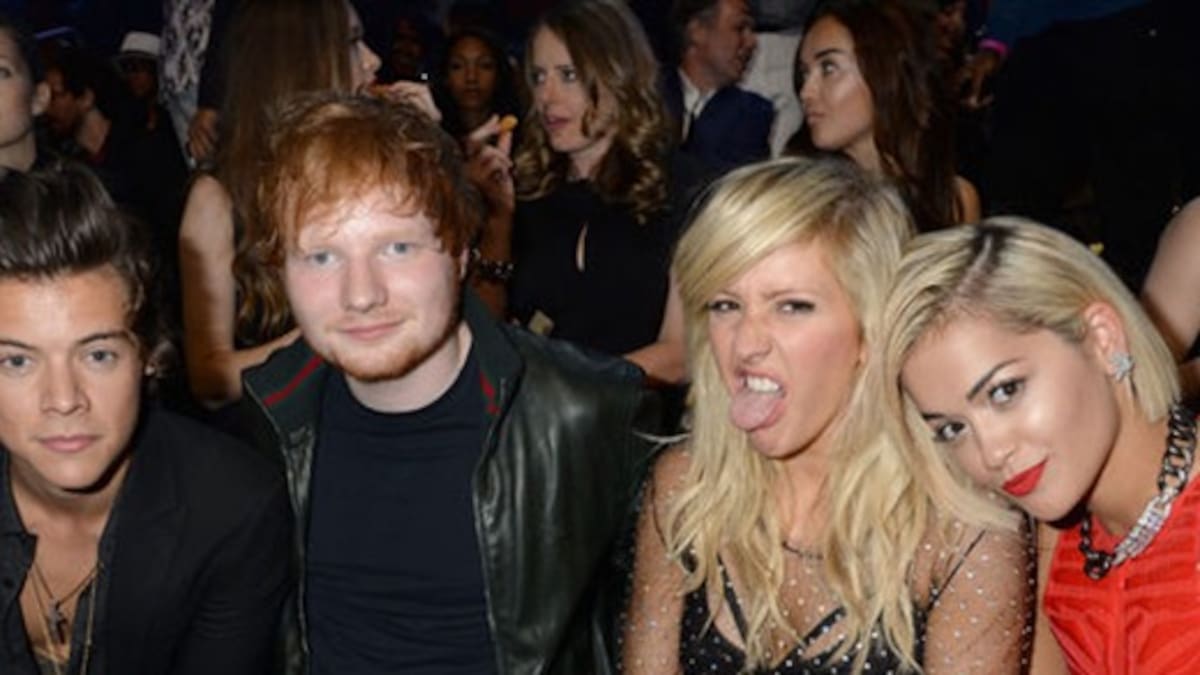 Ed Sheeran confiesa que estaba saliendo con Ellie Goulding