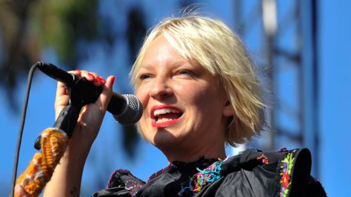 Sia lleva 5 años sin tomar alcohol