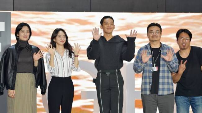 De izquierda a derecha, Kim Hyun-joo, Won Jin-ah, Yoo Ah-in, Yeon Sang-ho y Yang Ik-June.