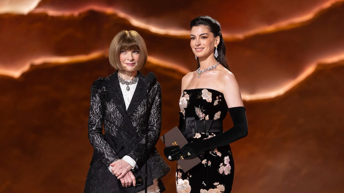 Anne Hathaway, Anna Wintour y su cómico guiño a 'El diablo viste de Prada’ en los Oscar