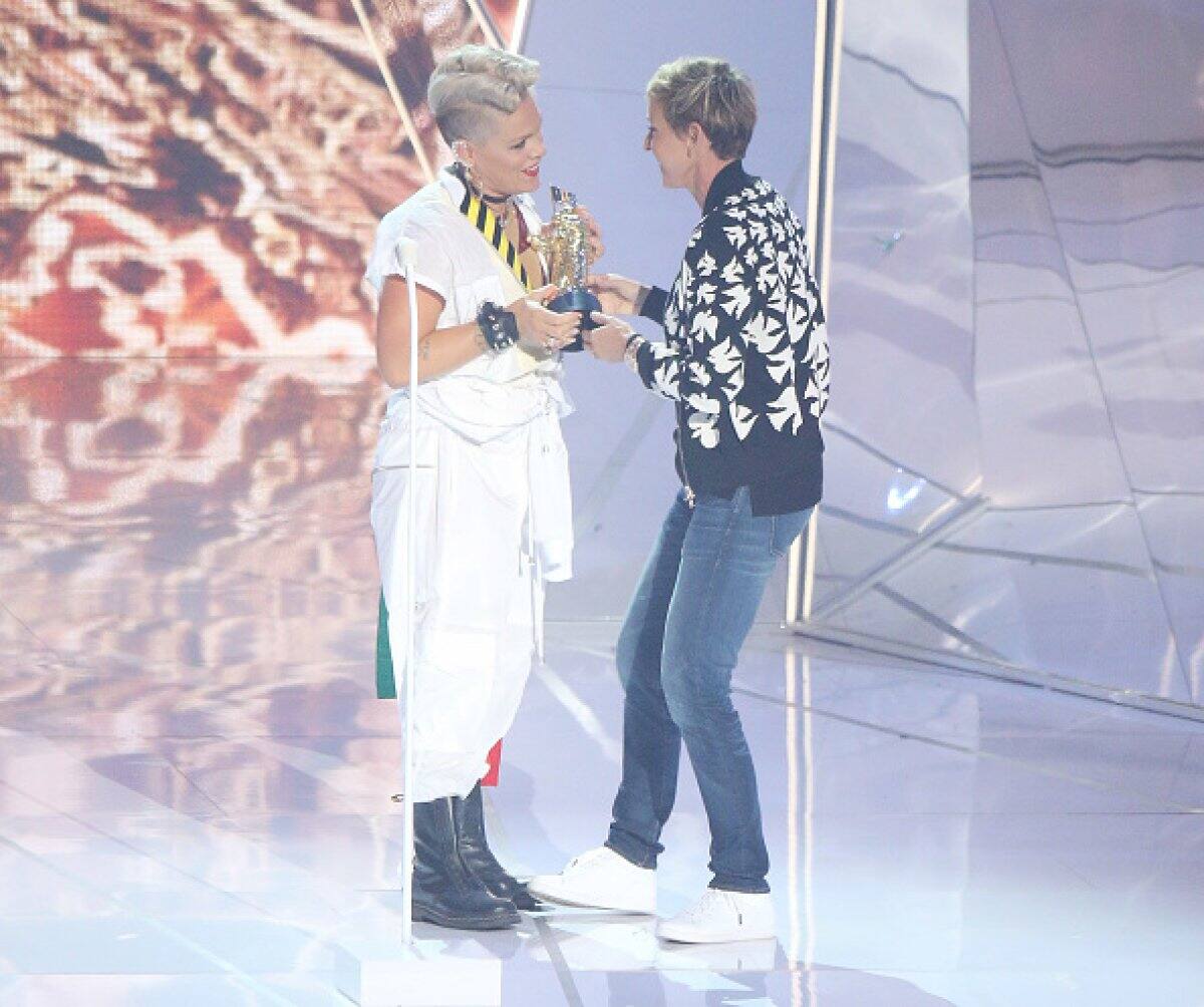 Pink - Ellen Degeneres