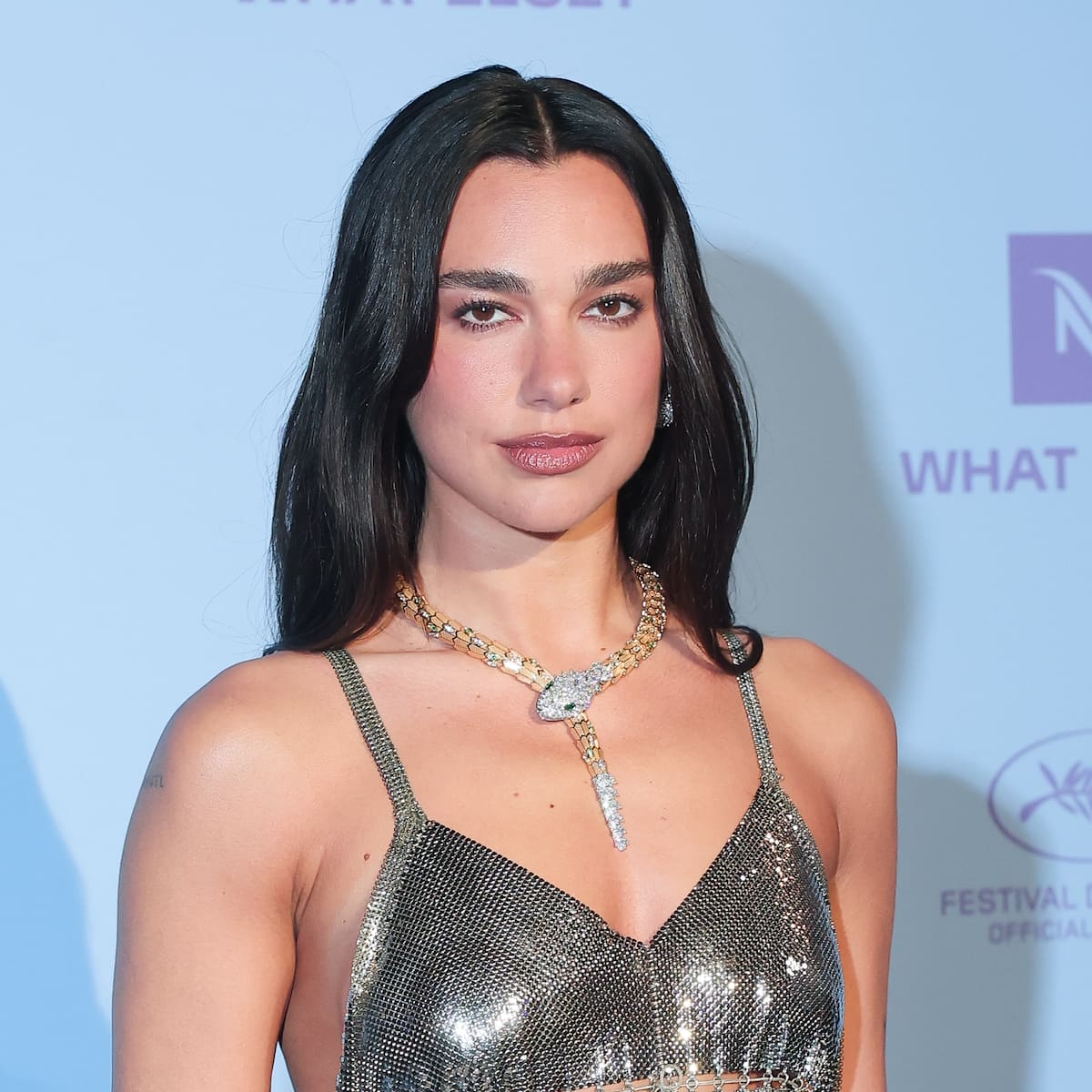 El inesperado regalo de Rosalía a Dua Lipa: "Para mi amiga con todo mi amor. Espero que te guste"
