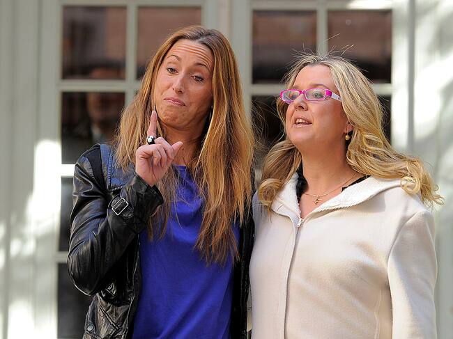 Gemma Mengual posa junto a Ana Tarrés en una imagen de 2012.