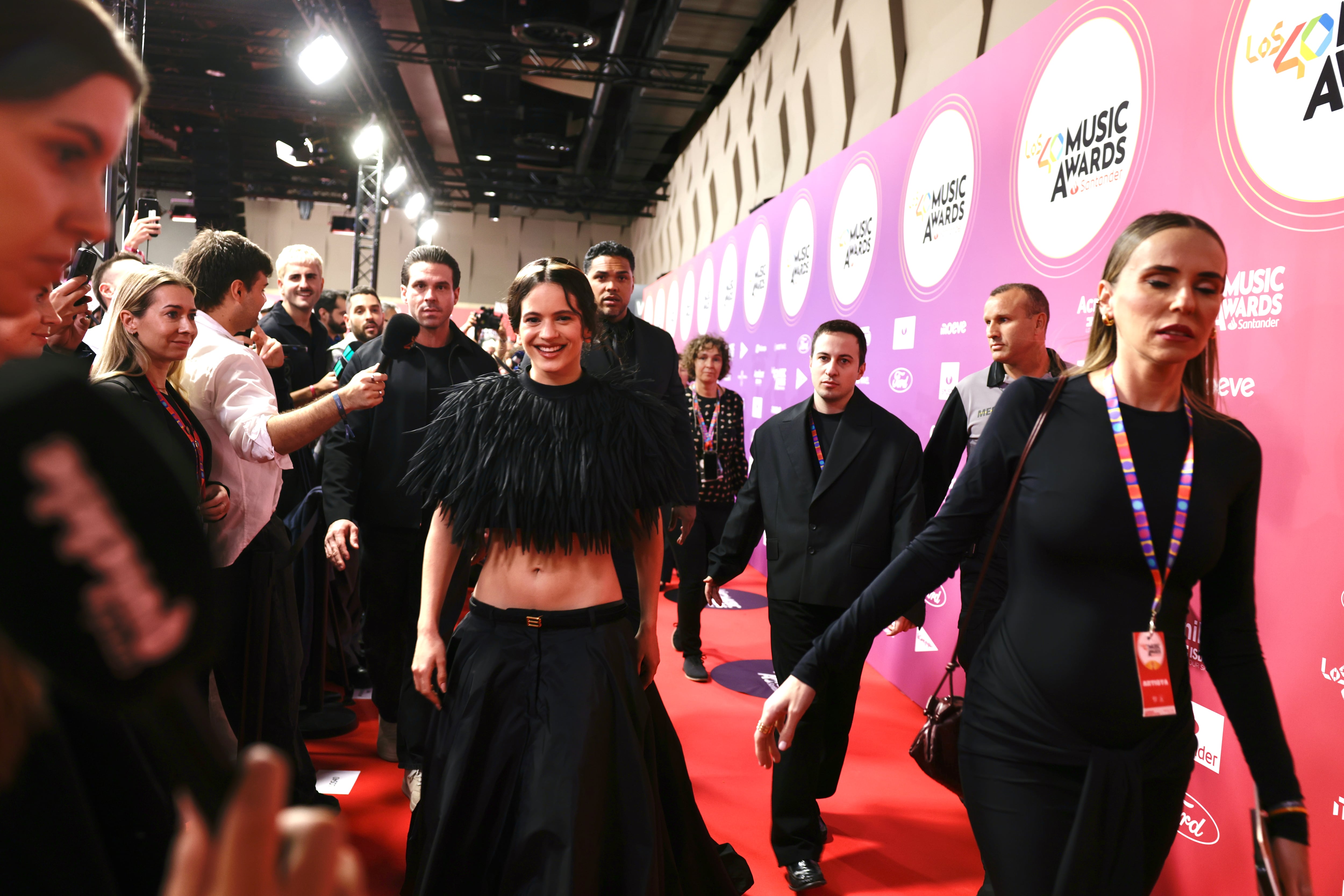 Rosalía responde en el Preshow de LOS40 Music Awards Santander 2025: ¿Se viene gira de conciertos en 2026 con 'Lux'?