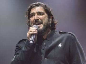 El hijo de Antonio Orozco encuentra su sitio en la música, pero en una faceta muy distinta a su padre