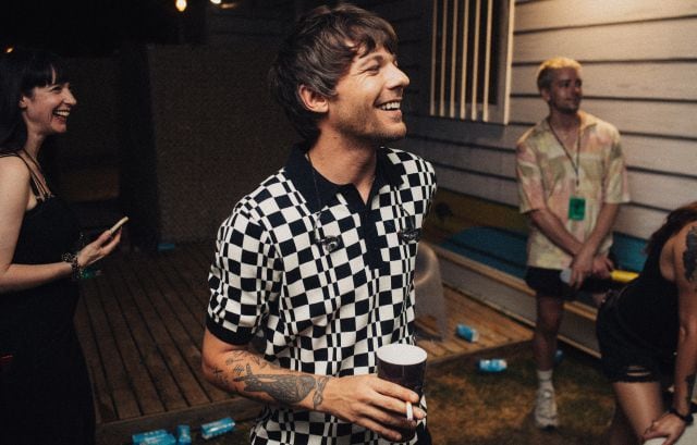 Louis en el backstage.