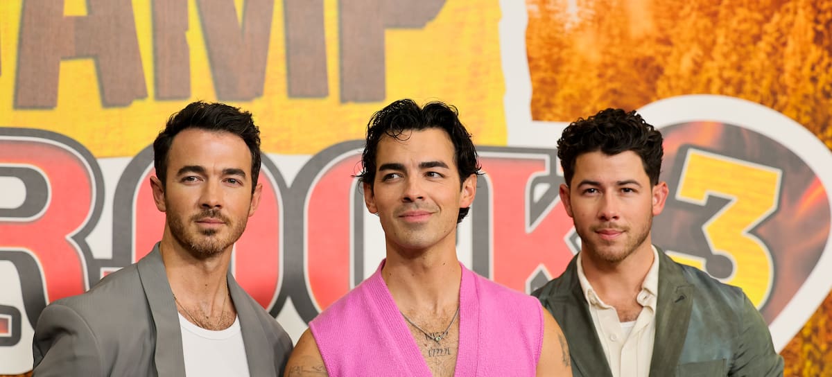 Kevin Jonas, Joe Jonas y Nick Jonas (Jonas Brothers) en la premier de Camp Rock 3, agosto de 2026.