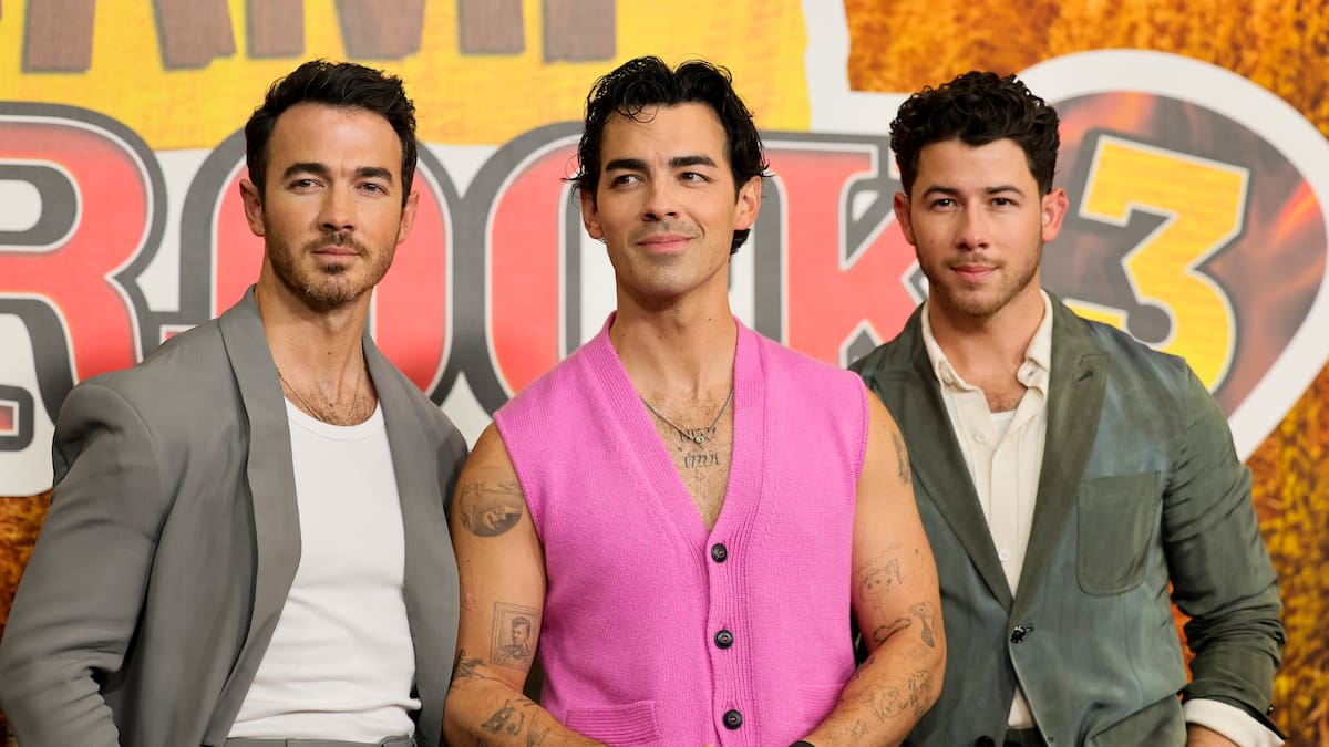 Jonas Brothers estrenan nueva canción en la inauguración de 'The Burning Up Tour All Over Again': Así suena 'Listen When Sad'