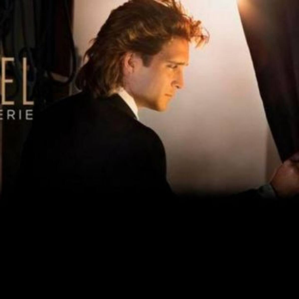 ¿Confirmaron la segunda temporada de “Luis Miguel, la serie”?