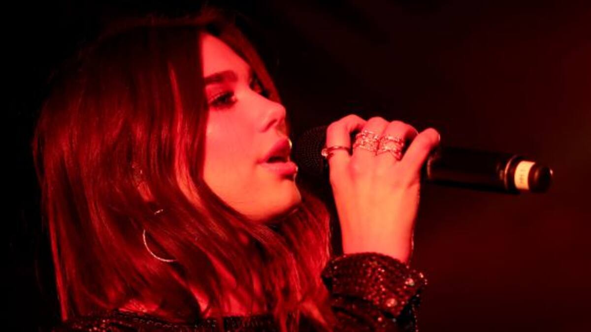 Dua Lipa vuelve a los escenarios con esta foto sexy