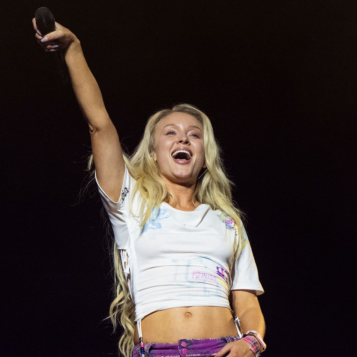 Este es el método de Zara Larsson para pagar su gira mundial, ‘Midnight Sun Tour’