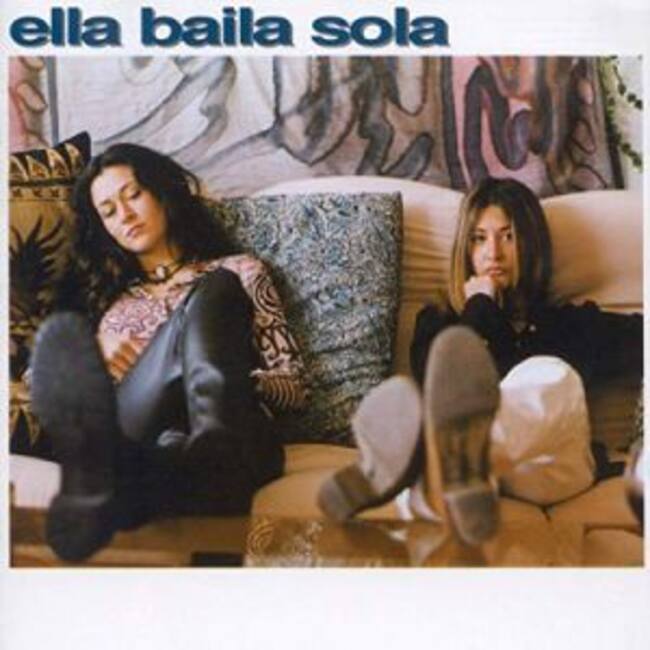 'Ella Baila sola', el primer disco de Marta y Marilia