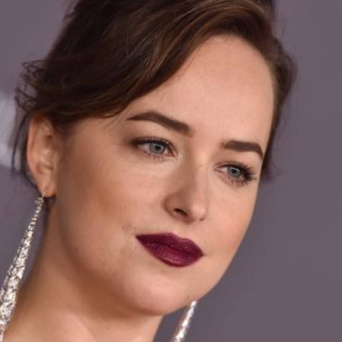 Descubrieron a la protagonista de “50 sombras de Grey” en el recital de Coldplay