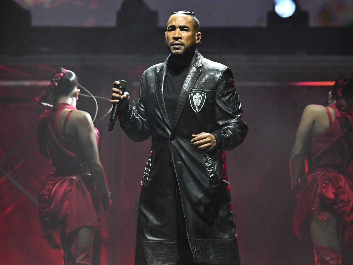 El inesperado (y emotivo) reencuentro de Don Omar con un viejo amigo en el backstage de su concierto: "Qué inmenso privilegio"