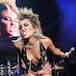 Miley Cyrus reivindica la libertad de Britney Sepears en mitad de ‘Party in the USA’