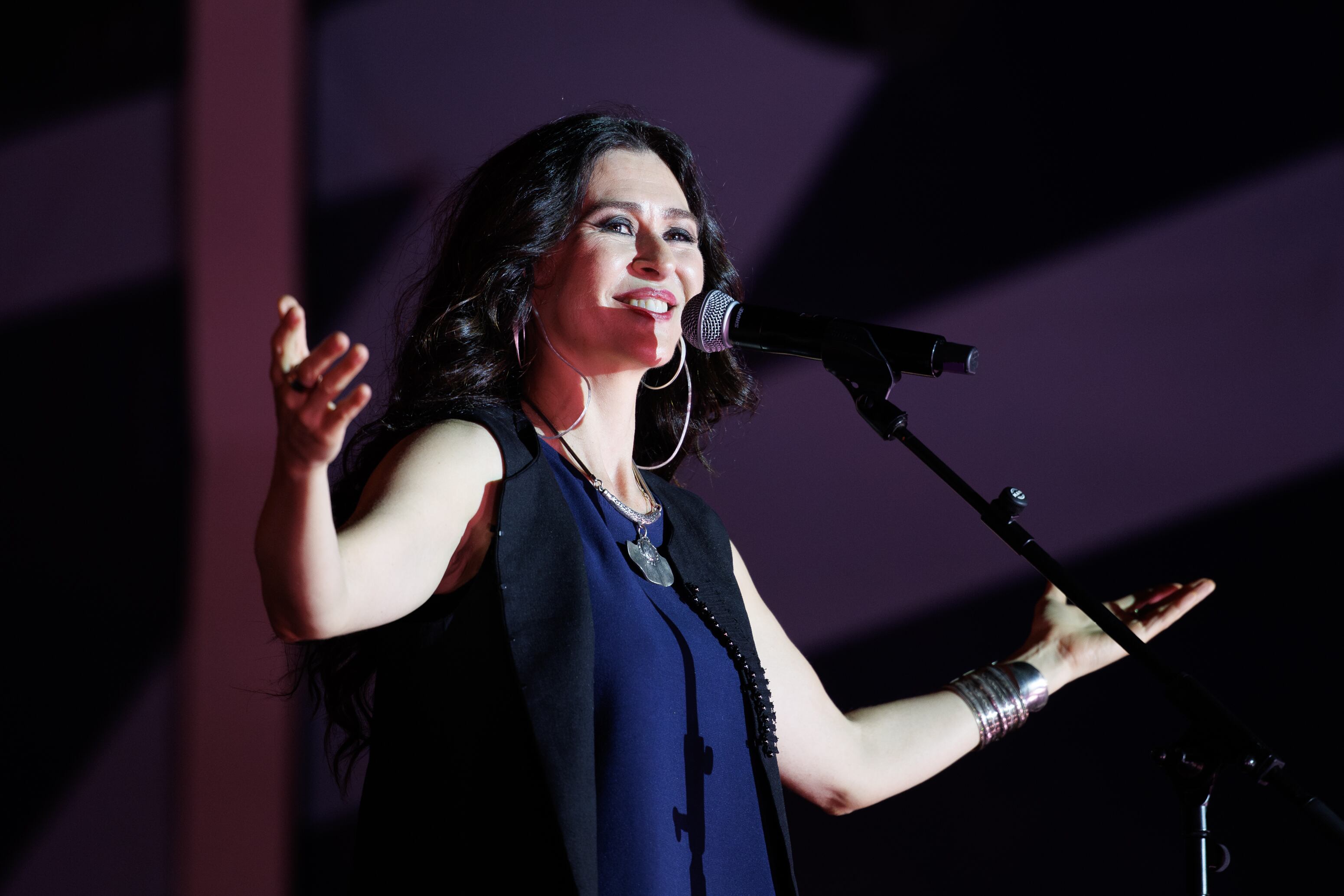 Un evento espectacular repleto de la mejor música de la década de los 90 que nos transportó a miles de recuerdos en nuestra memoria de la mano de artistas como Chimo Bayo, King Africa, Seguridad Social, Rebeca, Blackbox y muchos más repartidos en 5 escenarios.