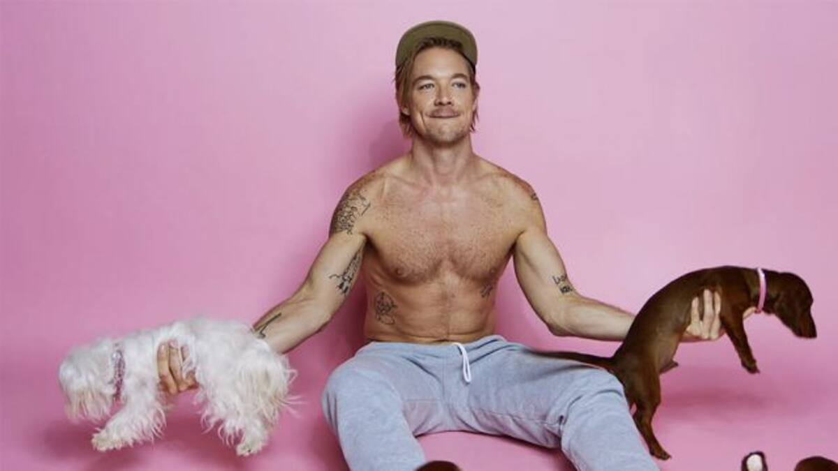 Joe Jonas, Diplo y Charlie Puth juntos en video mega sexy