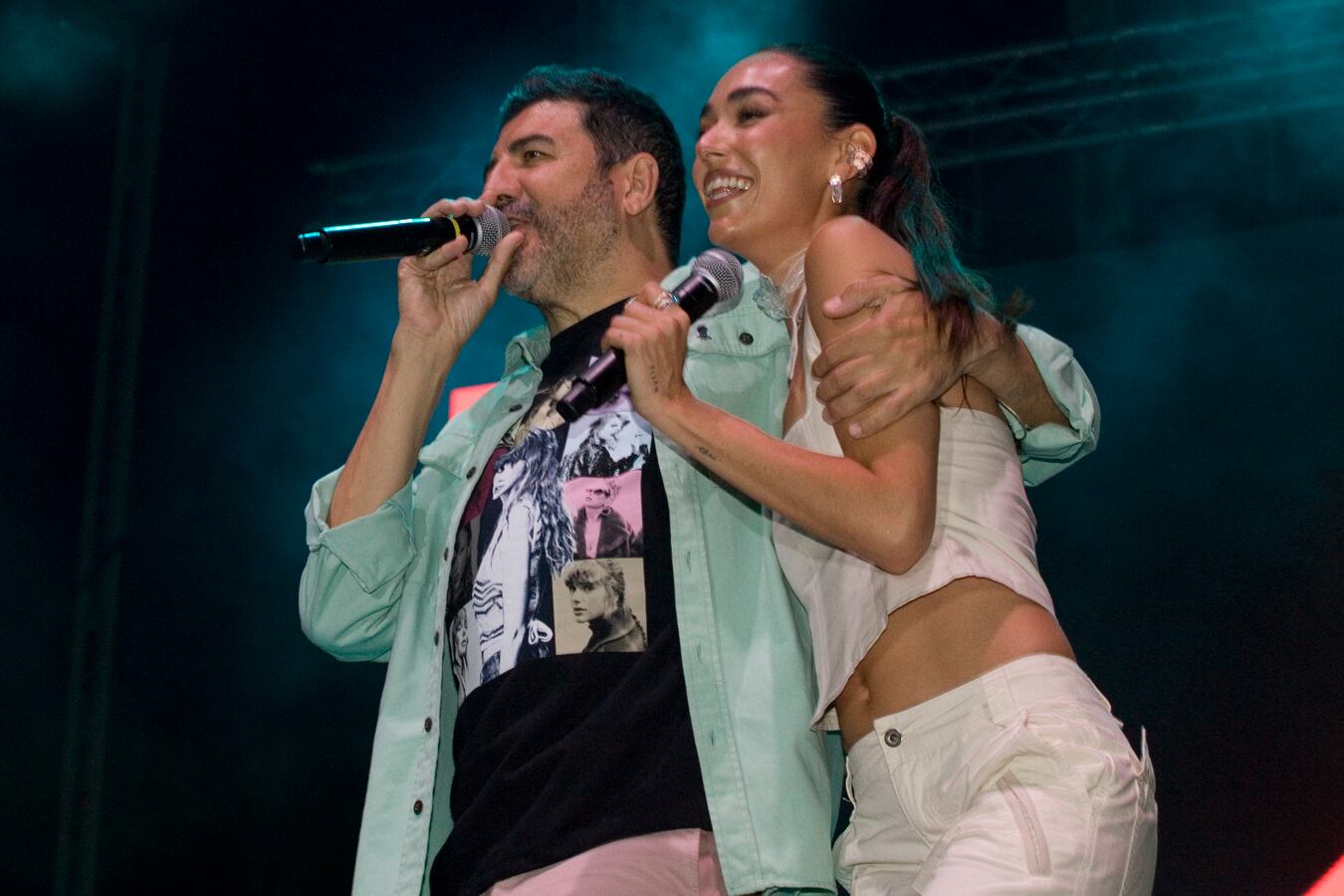 Tony Aguilar cayó rendido a La Beba en LOS40 Málaga Pop.