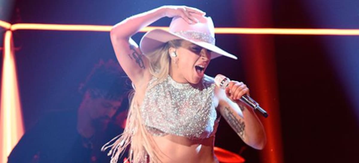 Lady Gaga en vivo en SNL!