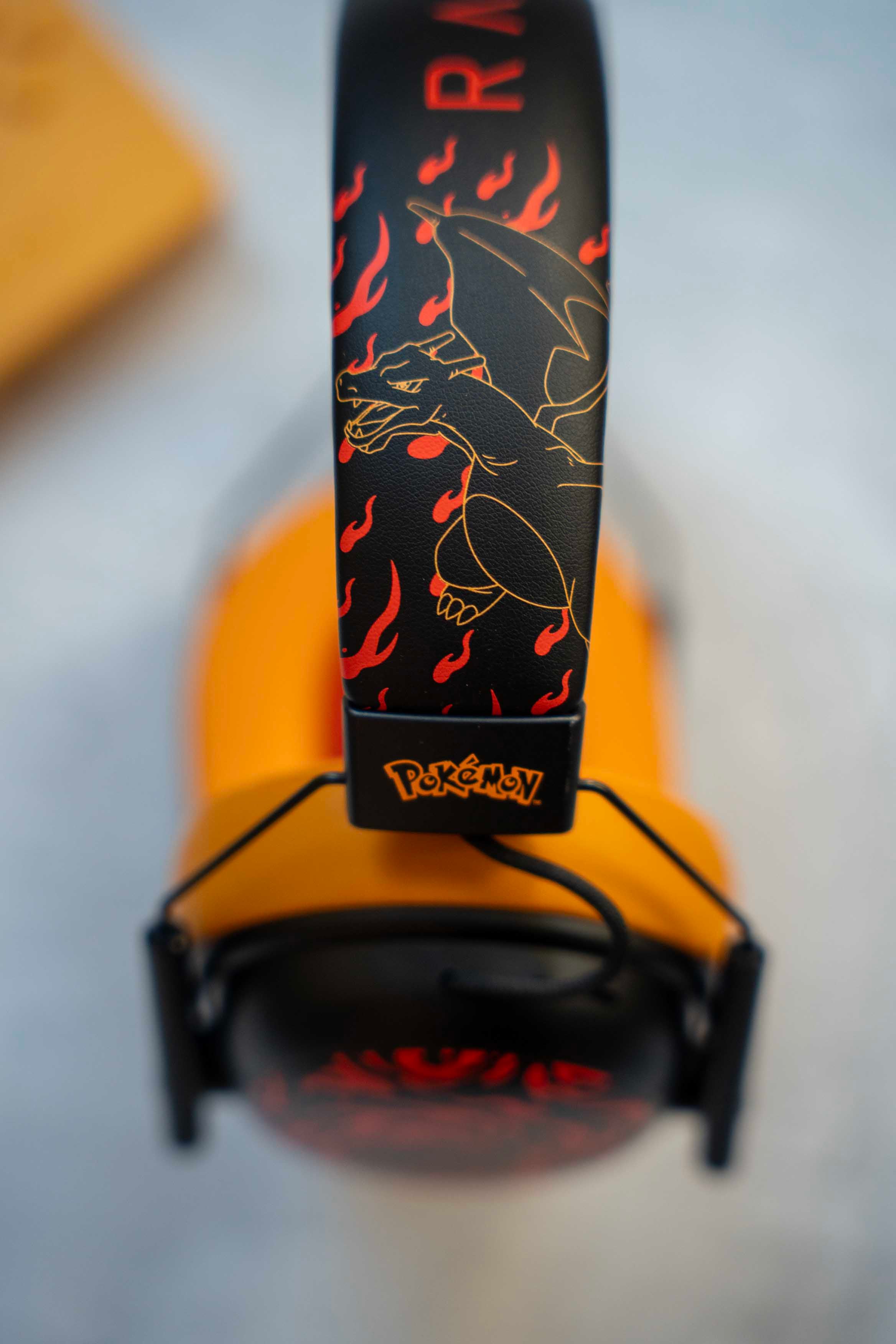 Razer viste de fuego sus BlackShark V3 X HyperSpeed con la nueva edición Charizard