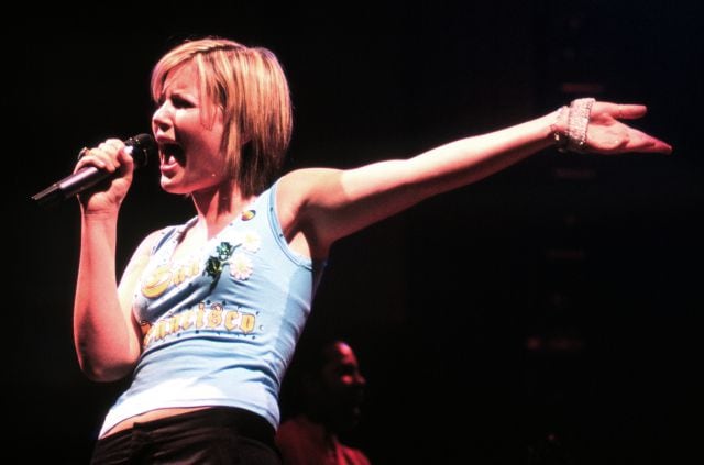 Dido en su concierto en California, en 2001.