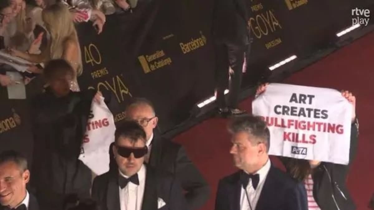 Así fue la protesta antitaurina en los Premios Goya