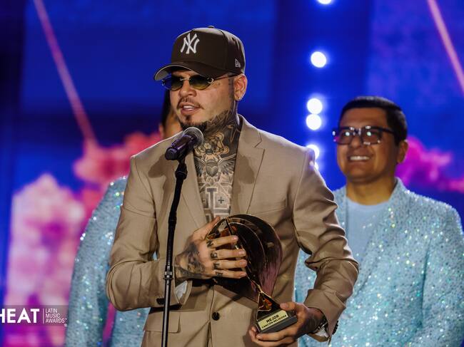 Farruko, una de las estrellas de la música de Puerto Rico, en la gala de premios Heat 2025 celebrada en Medellín.