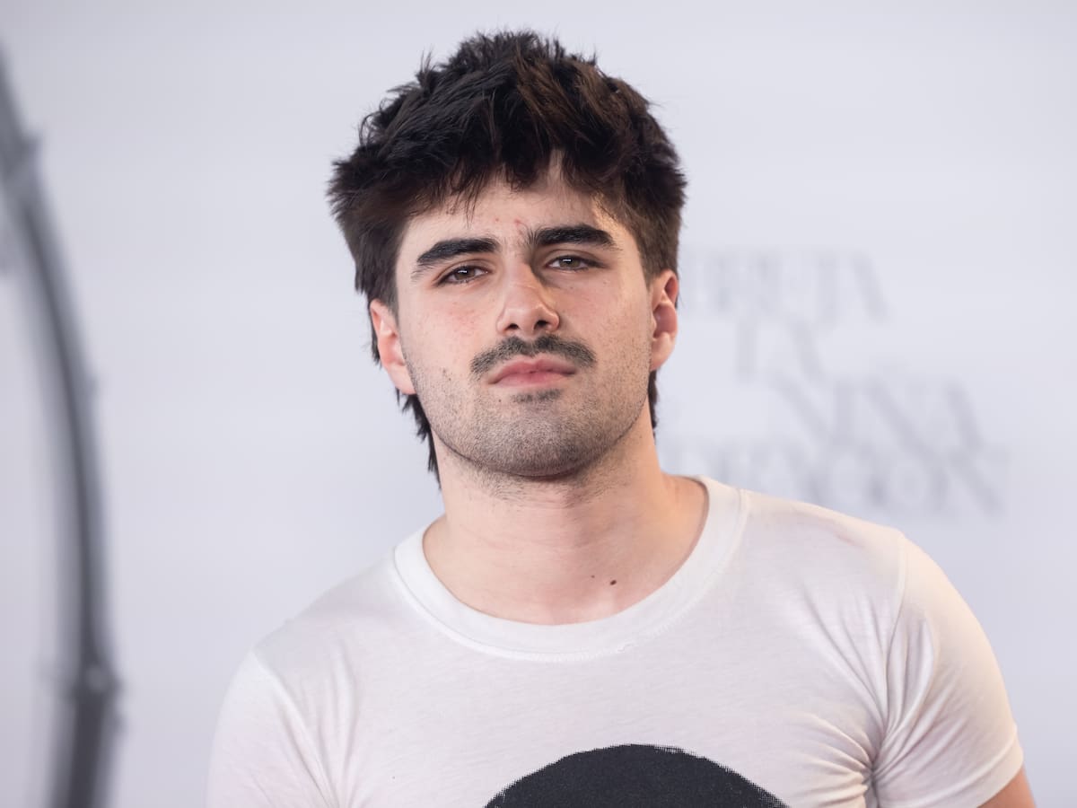 Martin Urrutia anuncia 'La insolación de Martin', su primer disco, desvelando la portada