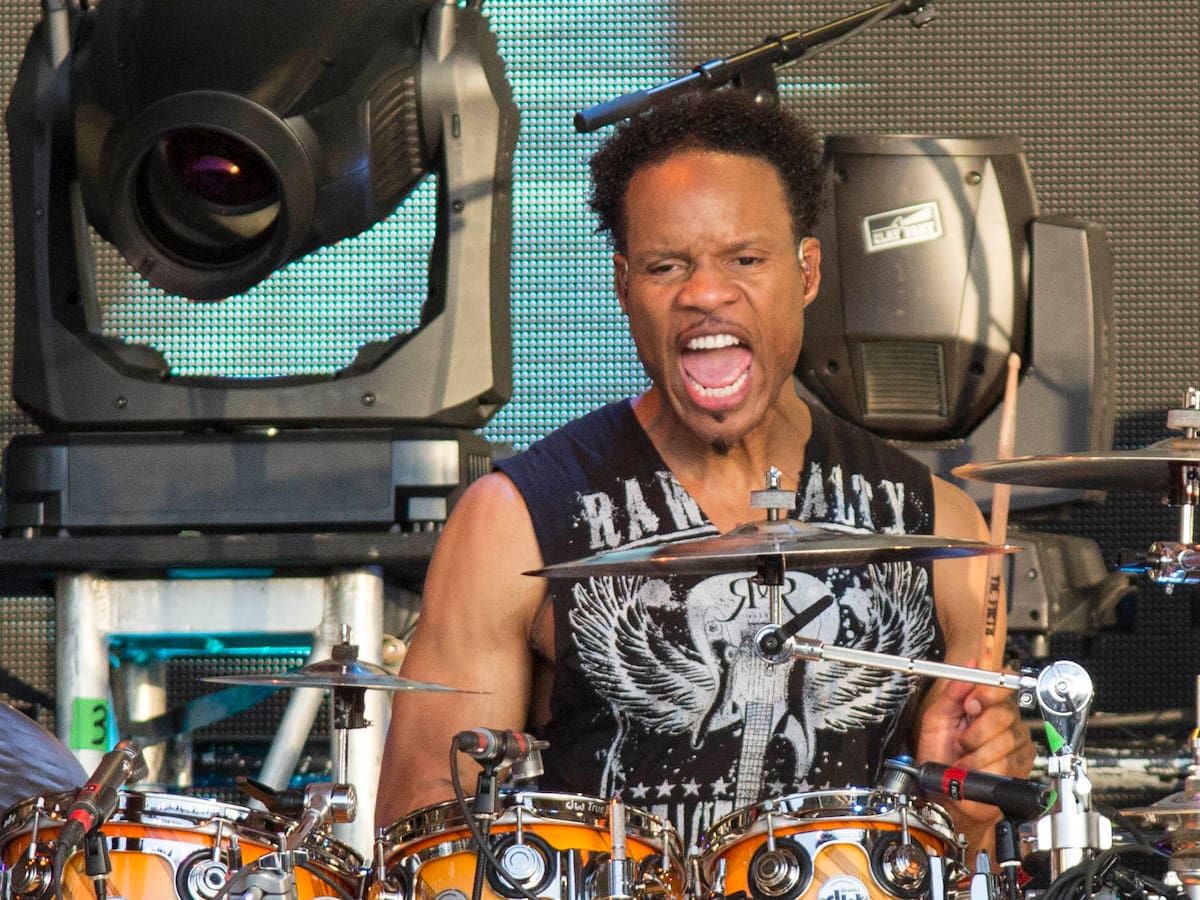 John Paris, el batería de Earth, Wind & Fire, en coma inducido tras una emergencia médica
