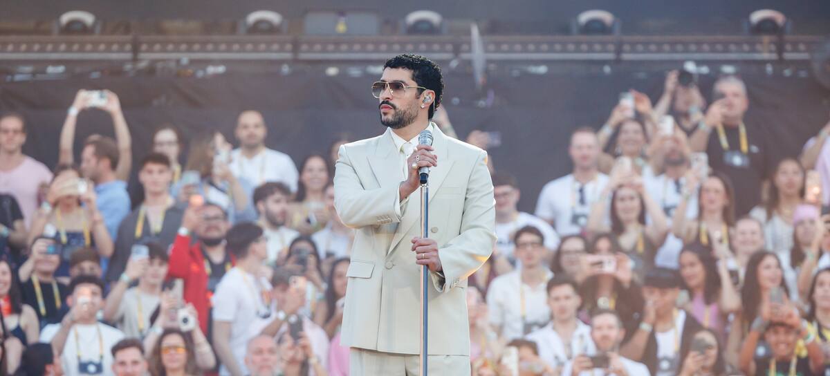 Bad Bunny hace parada en Barcelona con su "DeBI TiRAR MaS FOToS" Tour, mayo de 2026