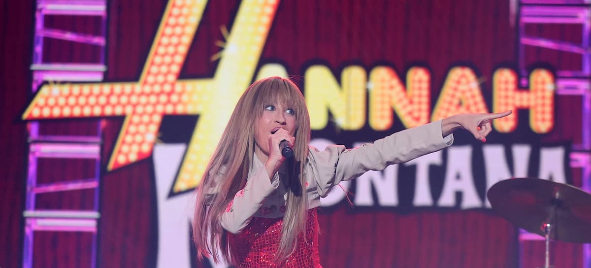 Paula Koops como Hannah Montana en 'Tu cara me suena'