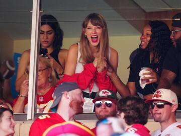 Taylor Swift anima eufórica a Travis Kelce, jugador de la NFL, y todos piensan lo mismo