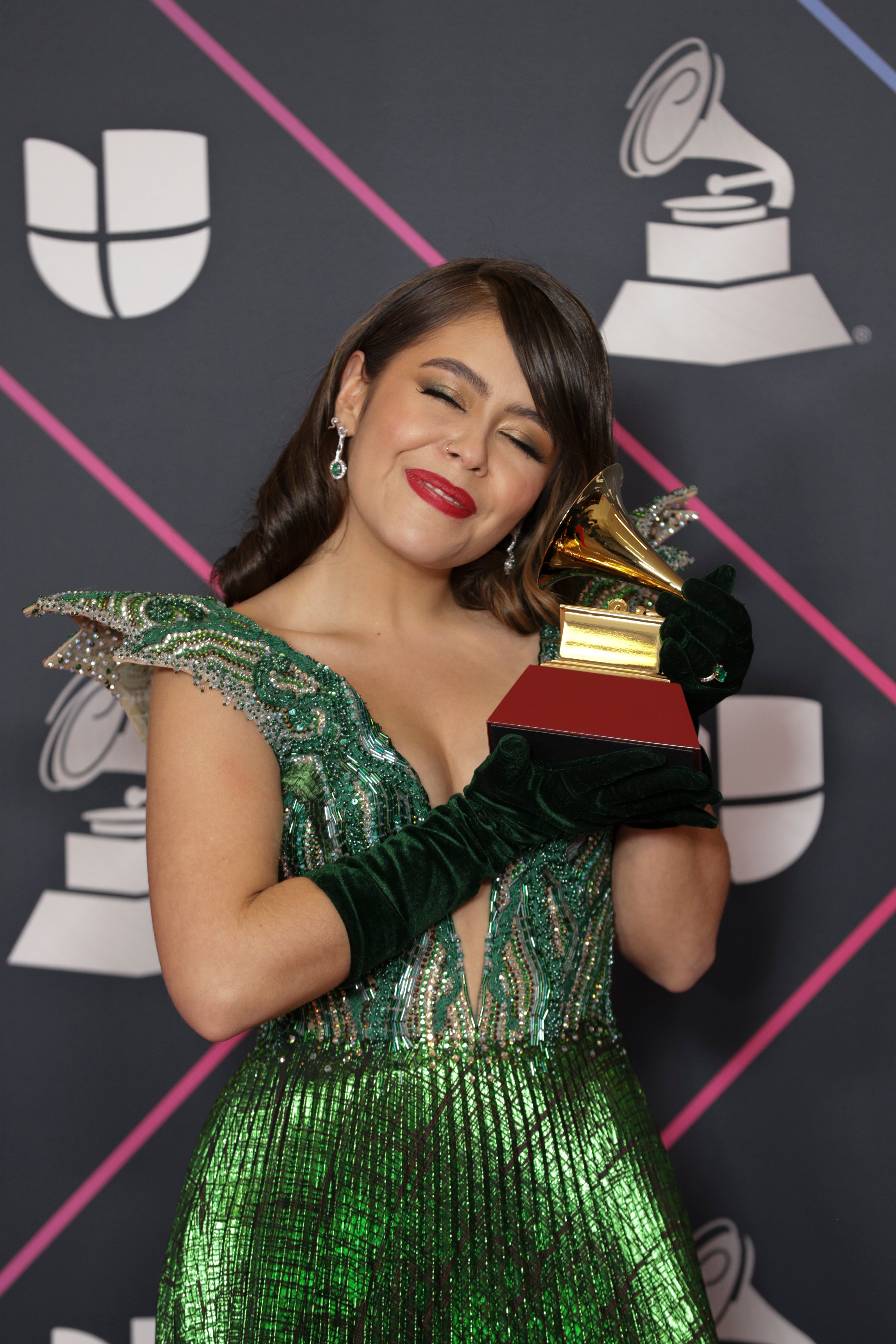 Juliana Velasquez en los Latin Grammy 2021