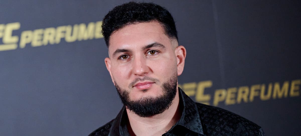 Omar Montes, posando en un photocall.