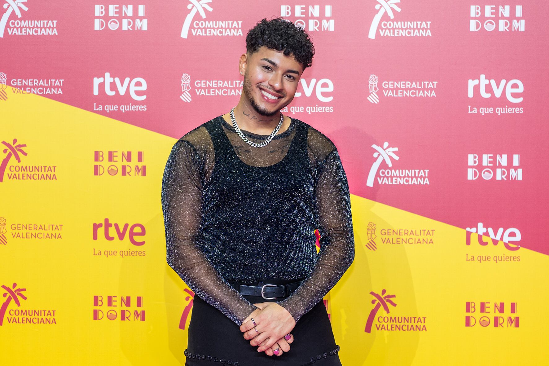 Así es la letra y significado de la canción 'Los ojos no mienten' de Kenneth, finalista del Benidorm Fest 2026