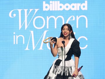 El discurso de Ángela Aguilar en Billboard Women In Music 2025, ¿un dardo hacia Cazzu?