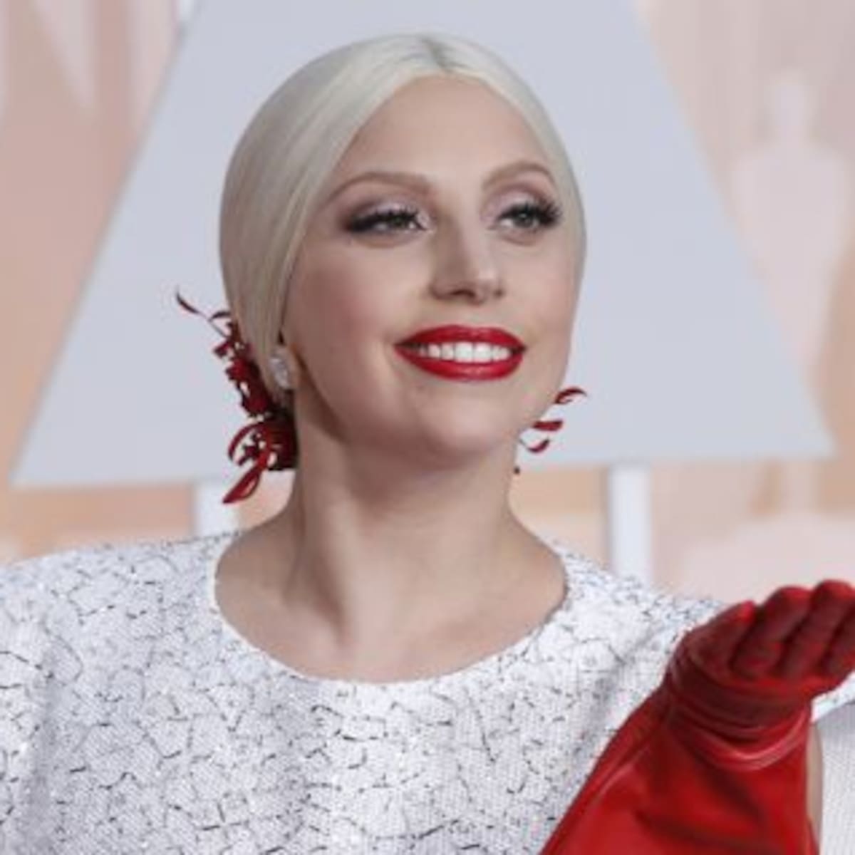 Lady Gaga le hizo un regalo muy raro al creador de American Horror Story