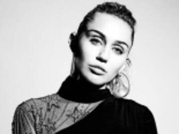 MILEY CYRUS LLEVA A ‘LA VOZ’ A ÁGATHA RUIZ DE LA PRADA EL DÍA ANTES DE SU CUMPLE