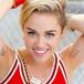 Miley Cyrus y su collar de Dientes