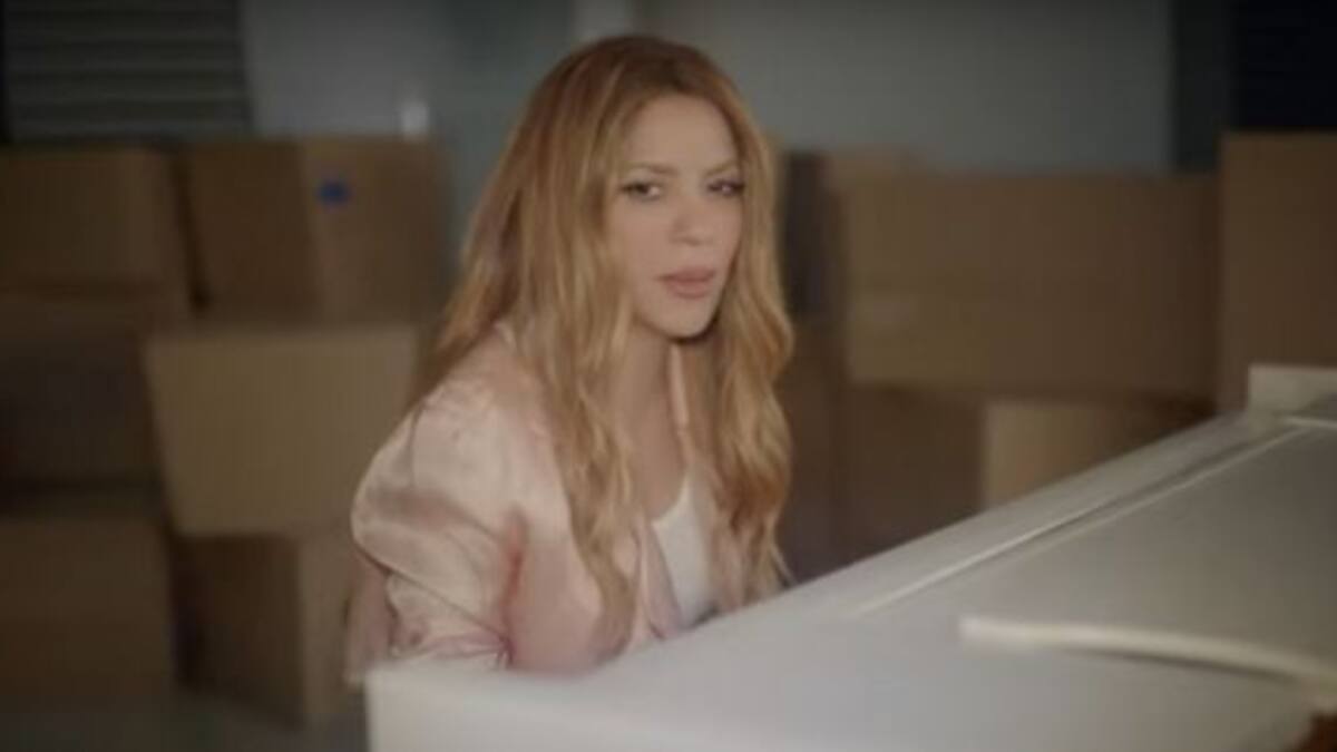 Shakira lanzó el video oficial de "ACRÓSTICO"