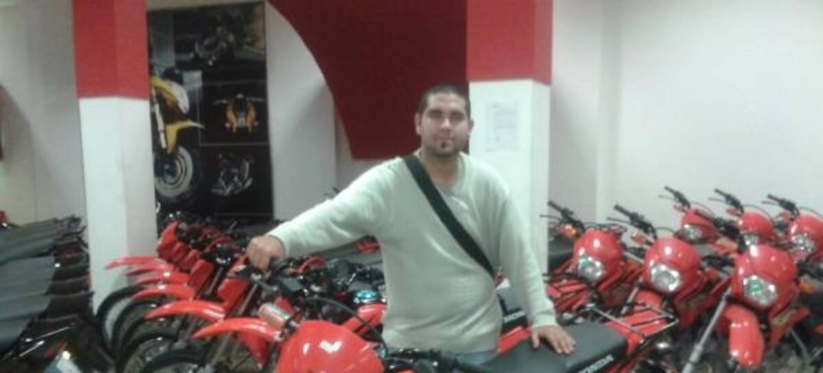 Leandro ganó una Honda Xr 125 en el concurso de Bruno Mars