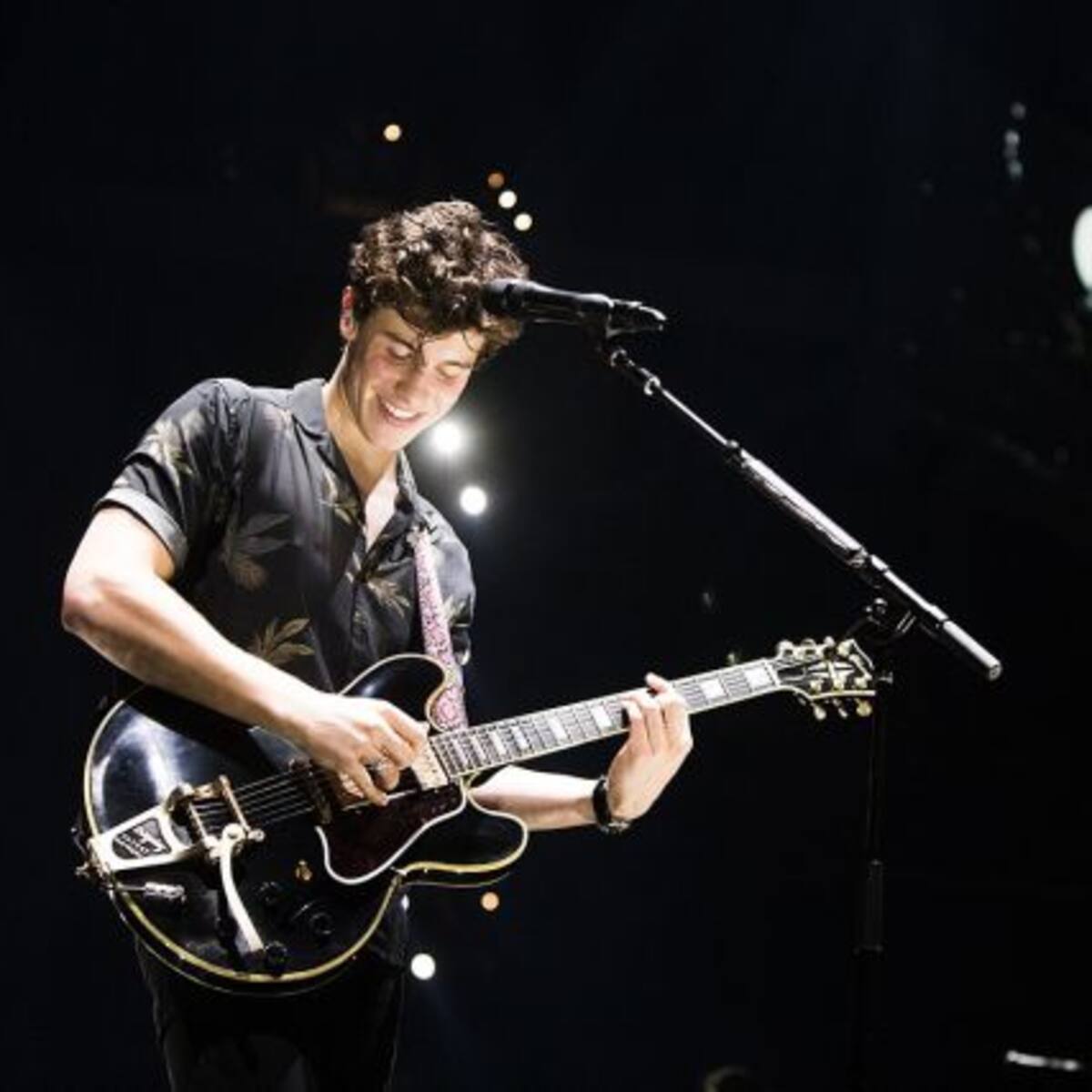 Shawn Mendes lanza su nuevo disco homónimo