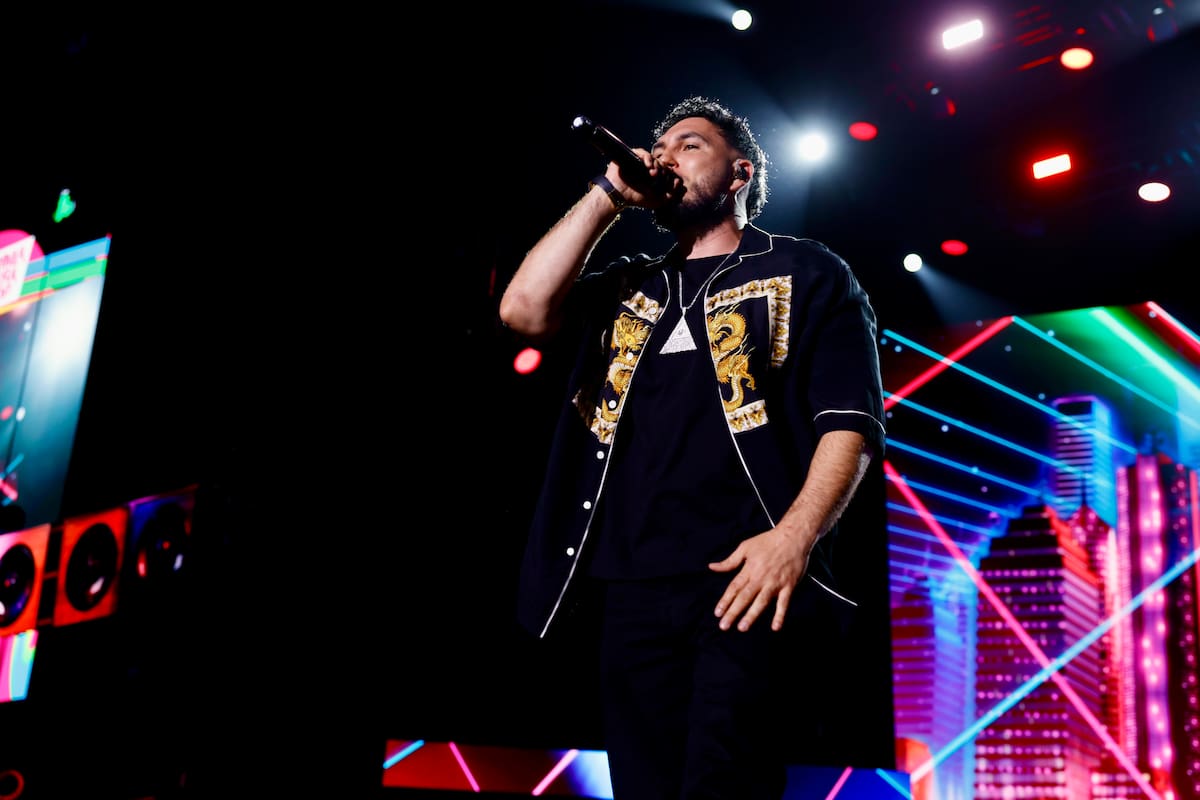 Omar Montes se ha sumado a LOS40 Primavera Pop de Madrid para impregnar el Movistar Arena de una energía propia de un macrofestival de música electrónica con su tema viral ‘El Conjuntito’.