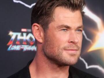 Chris Hemsworth comparte las imágenes de la primera y última visita de su hija a los rodajes de Thor