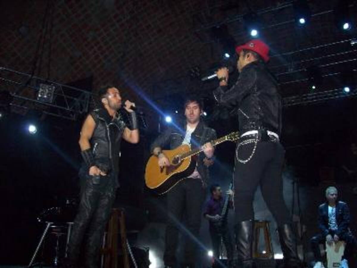 Show Camila