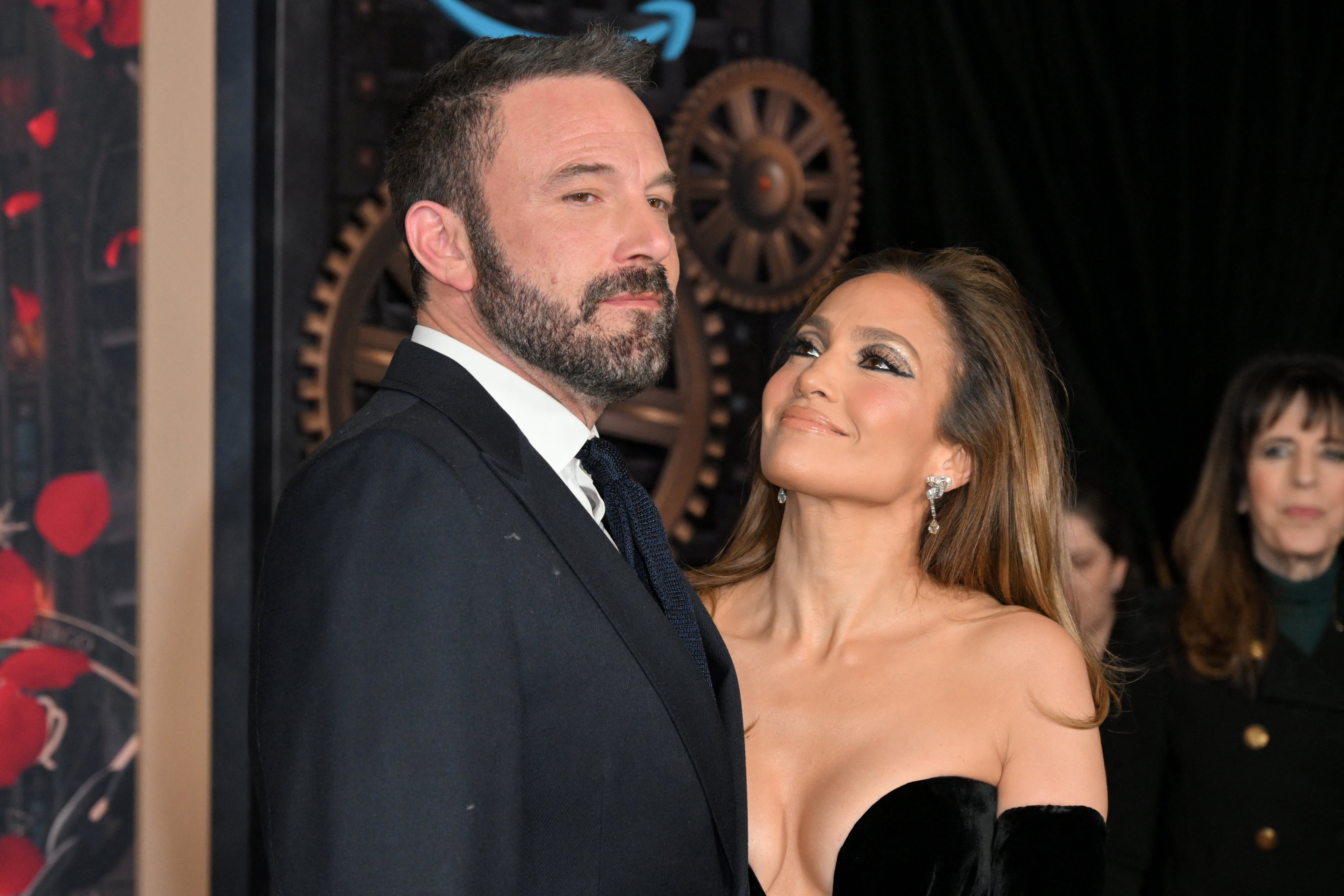 Jennifer Lopez y Ben Affleck en la premiere de &#039;This is Me... Now: A Love Story&#039;, 2024. (Photo by Robyn BECK / AFP) (Photo by ROBYN BECK/AFP via Getty Images)