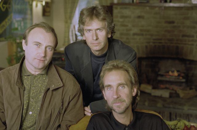 La banda británica Genesis, retratada en 1993. El cantante y baterista Phil Collins, el teclista Tony Banks y el bajista Mike Rutherford.